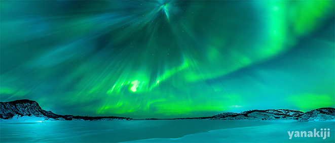 オーロラ爆発