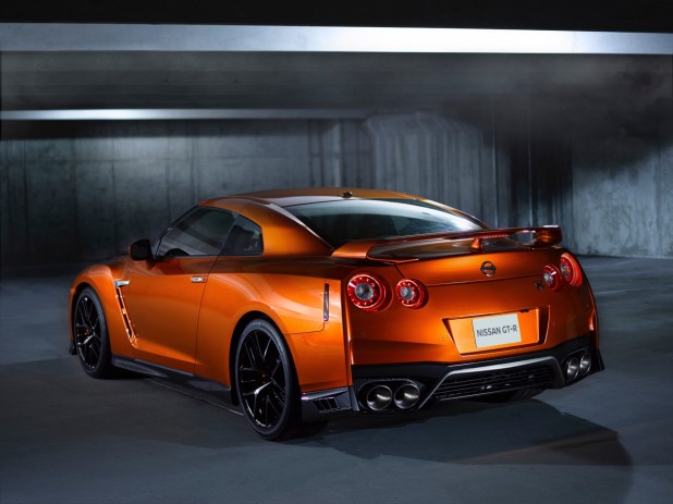 RES_2017_nissan_gtr_24-20160324004737-618x463.jpg